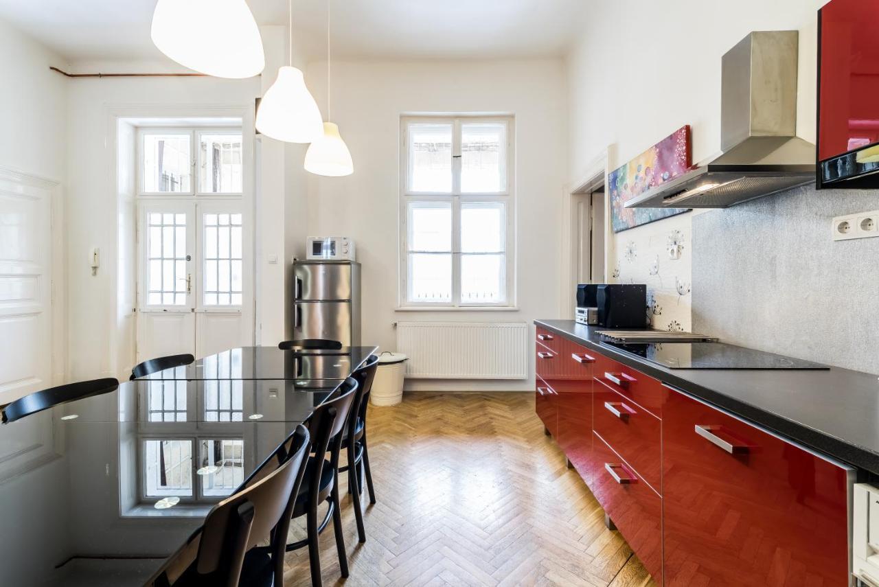 Berta - 4 Bedrooms, 3 Baths ブダペスト エクステリア 写真